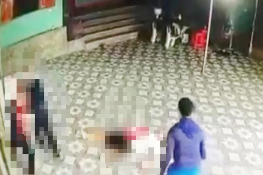 Hiện trường vụ án mạng từ mâu thuẫn trong đánh cờ tướng. Ảnh: Cắt từ clip Hiện trường vụ án mạng từ mâu thuẫn trong đánh cờ tướng. Ảnh: Cắt từ clip