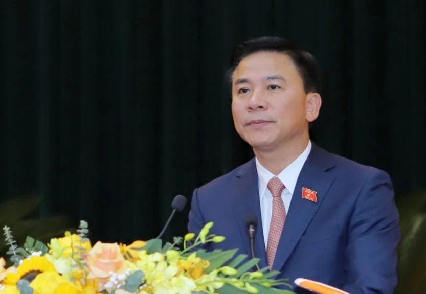 Ông Đỗ Trọng Hưng, Bí thư Tỉnh ủy, Chủ tịch HĐND tỉnh Thanh Hóa phát biểu khai mạc kỳ họp. Ảnh: Đ.TRUNG Ông Đỗ Trọng Hưng, Bí thư Tỉnh ủy, Chủ tịch HĐND tỉnh Thanh Hóa phát biểu khai mạc kỳ họp. Ảnh: Đ.TRUNG
