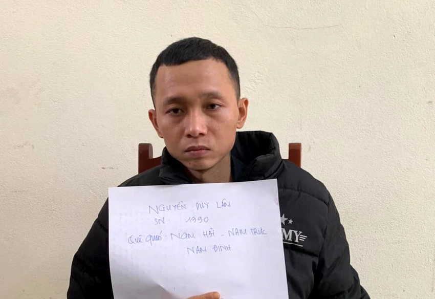 Nguyễn Duy Lâm là kẻ có lệnh truy nã đặc biệt của Công an TP Hà Nội về tội mua bán trái phép chất ma túy. Ảnh: CATH