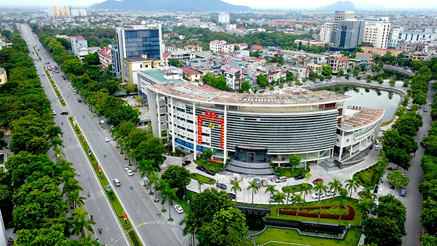 Tòa nhà Đoàn đại biểu Quốc hội - HĐND tỉnh Thanh Hóa sẽ bị cấm quay phim chụp ảnh từ ngày 20-3. Ảnh: H.Lê Tòa nhà Đoàn đại biểu Quốc hội - HĐND tỉnh Thanh Hóa