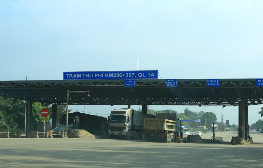 Trạm thu phí Bỉm Sơn, Thanh Hóa (thuộc Dự án xây dựng quốc lộ 1 đoạn tránh TP Thanh Hóa - tuyến tránh phía Đông) được đầu tư theo hình thức Hợp đồng BOT và đặt tại Km286+397 Quốc lộ 1A (đoạn qua địa phận phường Bắc Sơn, TX Bỉm Sơn). Trạm thu phí Bỉm Sơn, Thanh Hóa (thuộc Dự án xây dựng quốc lộ 1 đoạn tránh TP Thanh Hóa - tuyến tránh phía Đông) được đầu tư theo hình thức Hợp đồng BOT và đặt tại Km286+397 Quốc lộ 1A (đoạn qua địa phận phường Bắc Sơn, TX Bỉm Sơn).