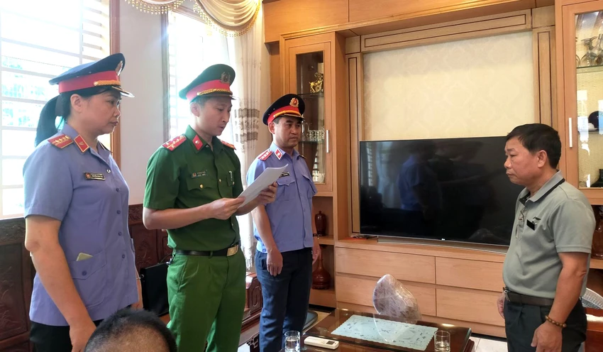 Công an tỉnh Thanh Hóa bắt tạm giam ông Nguyễn Mạnh Sơn, nguyên Chủ tịch Hội đồng quản trị Công ty TNHH MTV Sông Mã. Ảnh: CATH