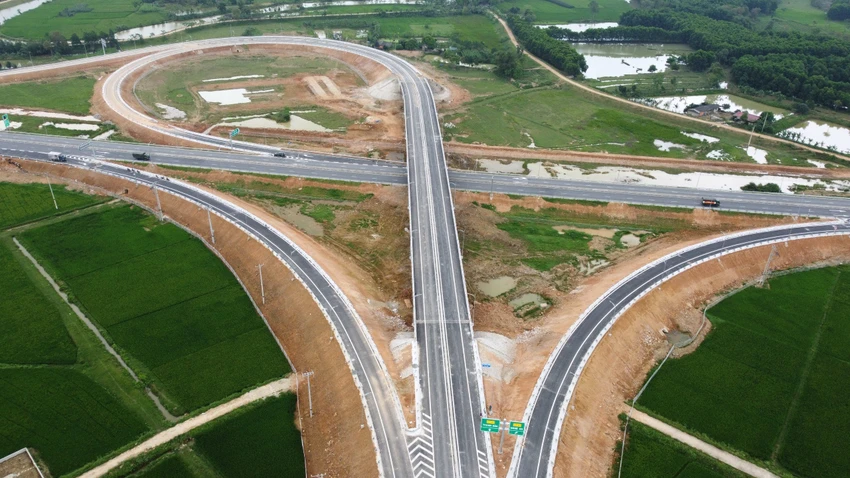 Thêm 1 nút giao trên cao tốc Mai Sơn - Quốc lộ 45 chính thức phục vụ người dân - 6.jpg