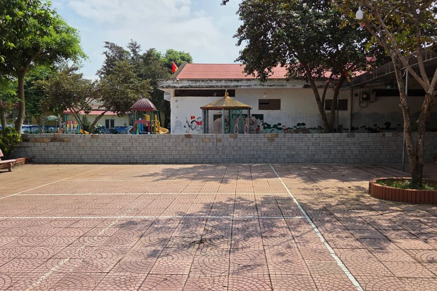Đòi đất nhiều năm xã không trả, 1 nông dân xây tường rào giữa sân trường mầm non -12.jpg