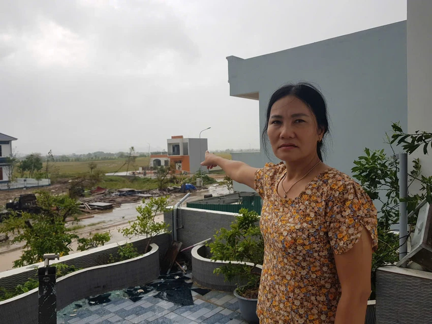 Vụ lốc xoáy ở Thanh Hóa Chủ nhân bàng hoàng khi xe ô tô 7 chỗ bị cuốn bay 300m -3.jpg