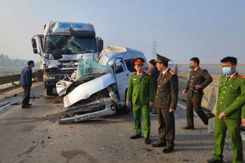 Công an xác định nguyên nhân vụ tai nạn cao tốc qua Thanh Hóa khiến 4 người tử vong-.jpg