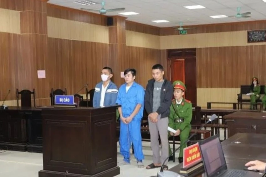 1 Tàng trữ, mua bán pháo nổ Tết Nguyên đán Bính Ngọ, 3 bị cáo lãnh án hơn 20 năm tù giam.jpg