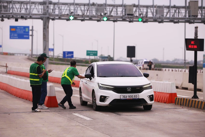 Trạm Thu Phí Cao Tốc Bắc Nam Qua Thanh Hóa-6.jpg
