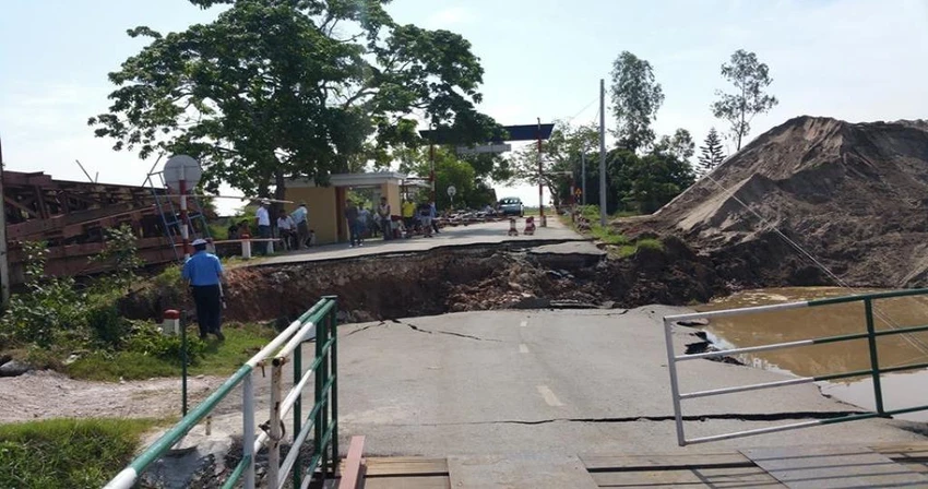 đoạn đường sạt lở