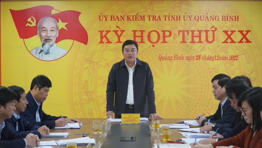 Ông Đinh Hữu Thành, Chủ nhiệm Uỷ ban Kiểm tra Tỉnh uỷ Quảng Bình chủ trì kỳ họp thứ 20. Ảnh: UBKT Ông Đinh Hữu Thành, Chủ nhiệm Uỷ ban Kiểm tra Tỉnh uỷ Quảng Bình chủ trì kỳ họp thứ 20. Ảnh: UBKT