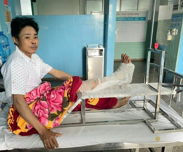 Ông B vẫn đang được theo dõi tại bệnh viện. Ảnh: BV Ông B vẫn đang được theo dõi tại bệnh viện. Ảnh: BV