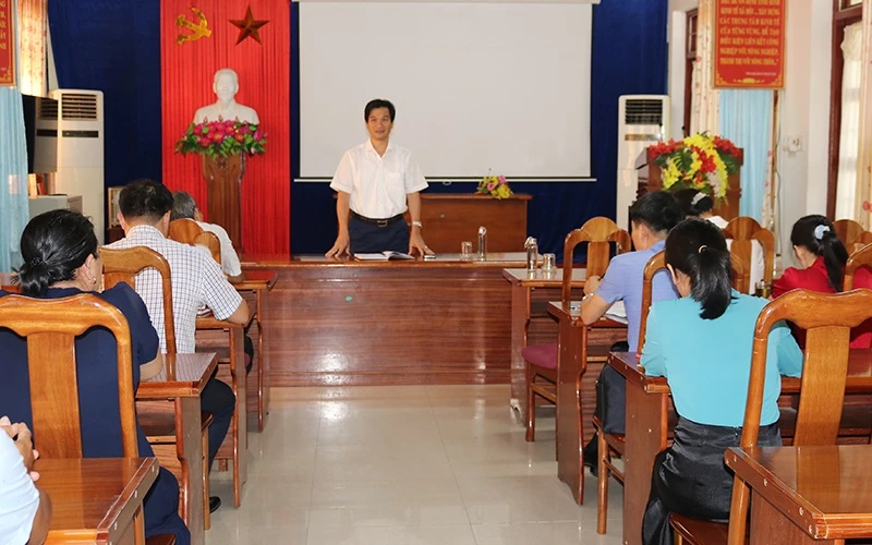 Huyện Lệ Thuỷ họp khẩn, chỉ đạo xử lý vụ việc. Ảnh: Ngọc Hải Huyện Lệ Thuỷ họp khẩn, chỉ đạo xử lý vụ việc. Ảnh: Ngọc Hải
