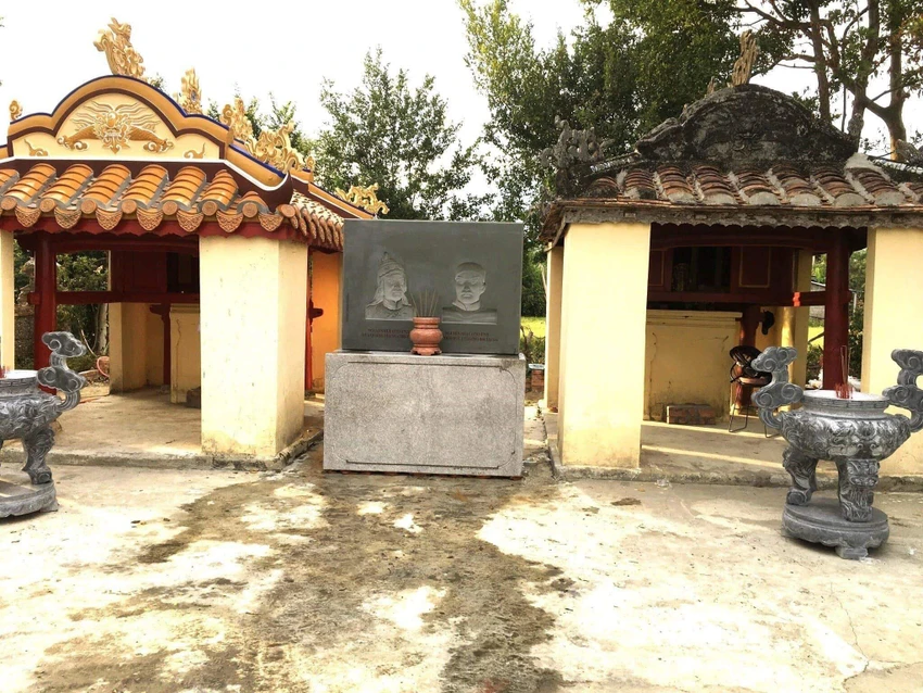 Hai ngôi miếu lập bài vị thờ vua Thái Đức và vua Quang Trung. Ảnh: N.DO Hai ngôi miếu lập bài vị thờ vua Thái Đức và vua Quang Trung. Ảnh: N.DO