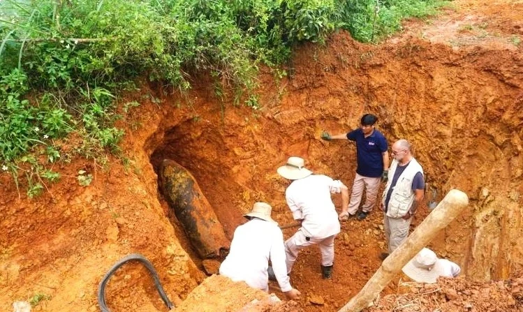 Liên tiếp phát hiện ba quả bom lớn ở Quảng Bình