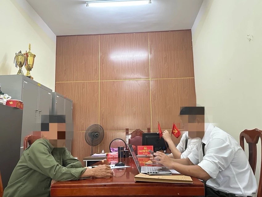 Người đàn ông bị phạt 7,5 triệu đồng sau khi phát trực tiếp báo ‘chốt’ nồng độ cồn