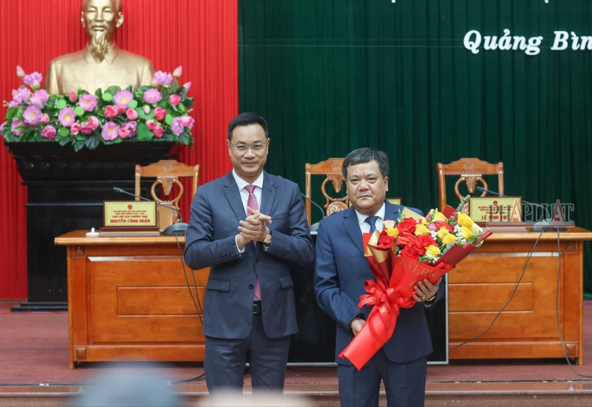 chu-tich-ubnd-tinh-quang-binh.JPG