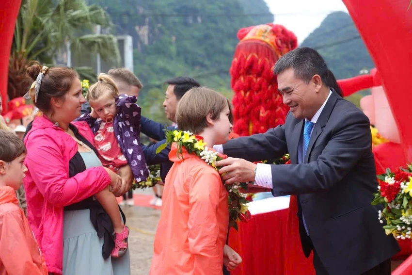 chao-don-nam-moi-2025.jpg