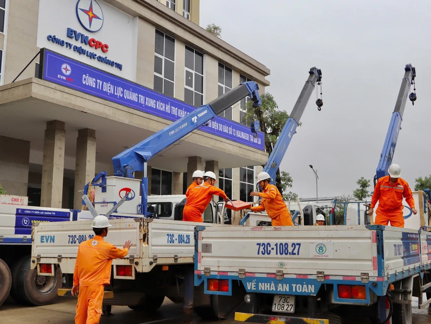 Điện lực Quảng Trị huy động 2 đội xung kích đến Gia Lai khôi phục điện lưới