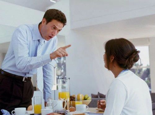 Làm chồng, tránh những câu nói 'châm ngòi' này ảnh 2 Làm chồng, tránh những câu nói 'châm ngòi' này ảnh 2