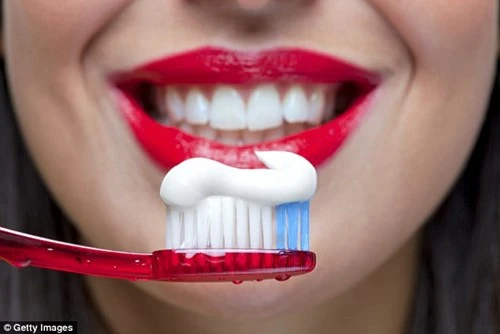 Bí ẩn khủng khiếp trong kem đánh răng nhà bạn ảnh 1 Bí ẩn khủng khiếp trong kem đánh răng nhà bạn ảnh 1