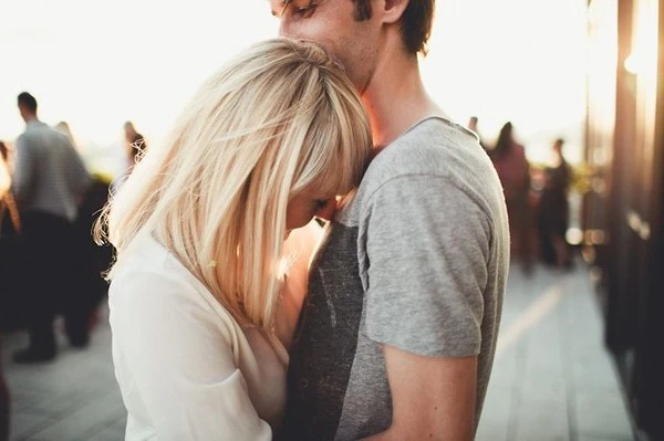 36 câu hỏi có thể khiến 2 người lạ yêu nhau ảnh 1
