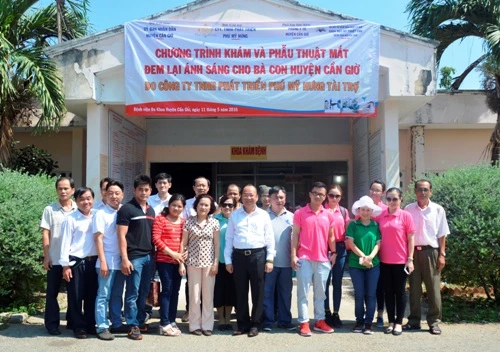 Phẫu thuật mắt miễn phí cho người dân Cần Giờ ảnh 2