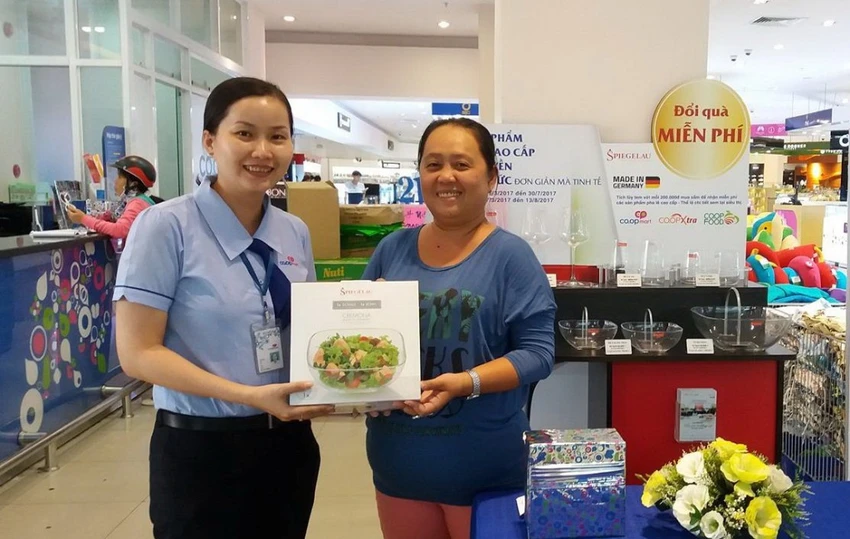 Quà sang miễn phí của Siêu thị Co.opmart hút khách ảnh 3 Quà sang miễn phí của Siêu thị Co.opmart hút khách ảnh 3