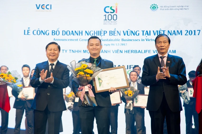 Herbalife: Top 100 DN phát triển bền vững 2017 ảnh 1 Herbalife: Top 100 DN phát triển bền vững 2017 ảnh 1