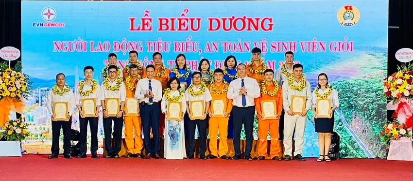 Biểu dương Người lao động tiêu biểu EVNGENCO1 năm 2022 Biểu dương Người lao động tiêu biểu EVNGENCO1 năm 2022