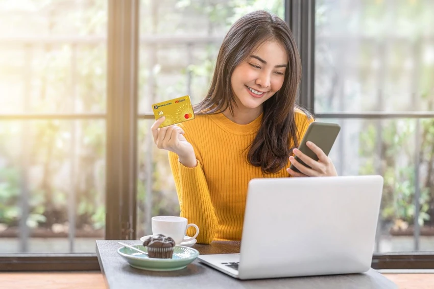 “Nhẹ gánh” tiền xăng với siêu thẻ HDBank Petrolimex 4 trong 1 “Nhẹ gánh” tiền xăng với siêu thẻ HDBank Petrolimex 4 trong 1