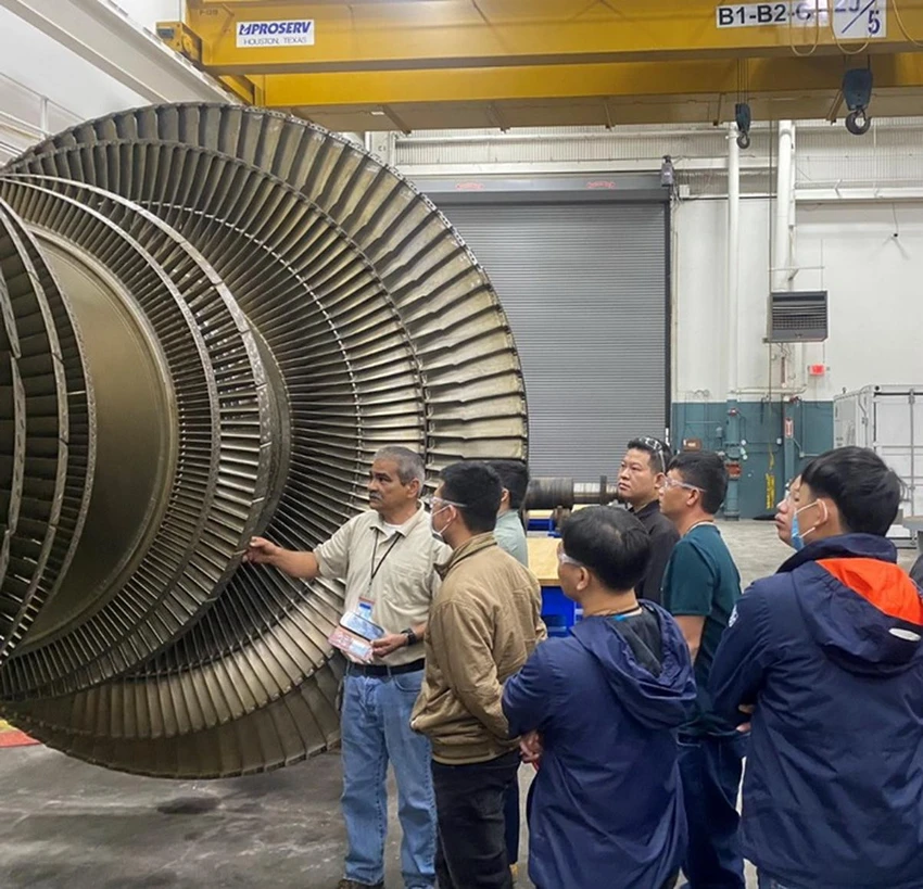 Kỹ sư EPS tham gia khóa đào tạo Chuyên gia sửa chữa tuabin tại GE (Hoa Kỳ) Kỹ sư EPS tham gia khóa đào tạo Chuyên gia sửa chữa tuabin tại GE (Hoa Kỳ)
