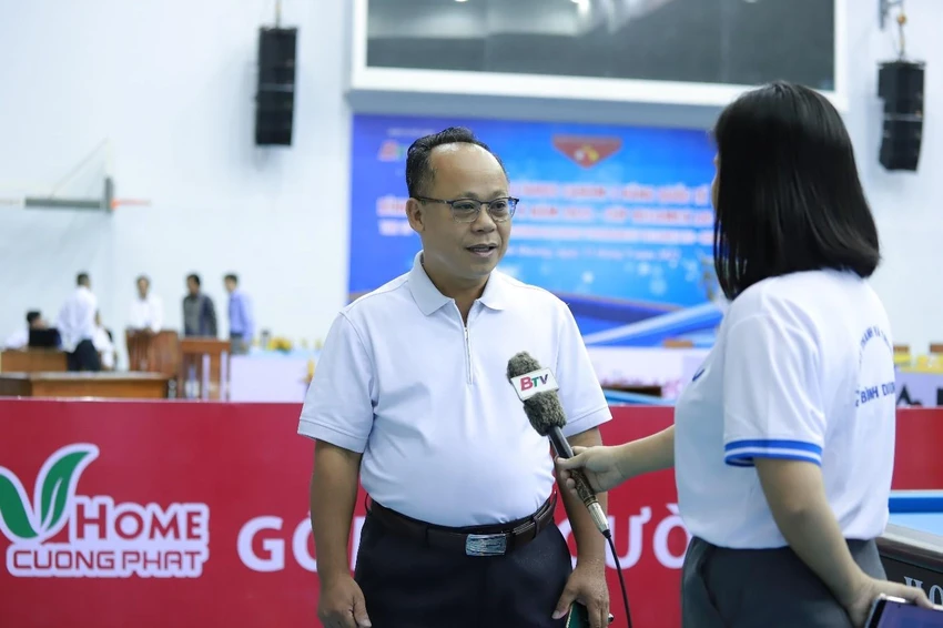 Đại diện Tập đoàn Tân Hiệp Phát và Nhãn hàng Nước tăng lực Number 1 gửi lời chúc mừng đến nhà vô địch và ban tổ chức tại buổi bế mạc Đại diện Tập đoàn Tân Hiệp Phát và Nhãn hàng Nước tăng lực Number 1 gửi lời chúc mừng đến nhà vô địch và ban tổ chức tại buổi bế mạc