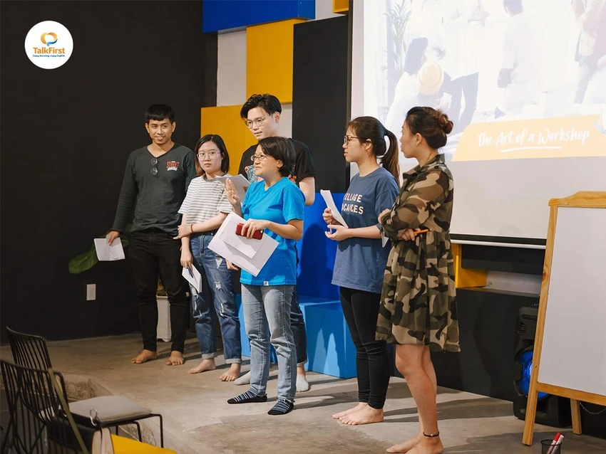 Một giờ học thuyết trình tiếng Anh tại TalkFirst Một giờ học thuyết trình tiếng Anh tại TalkFirst