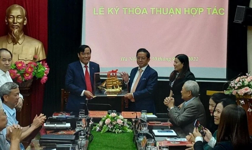 Đại diện CT Group cam kết đồng hành cùng người cao tuổi để “sống vui, sống khỏe, sống hạnh phúc”