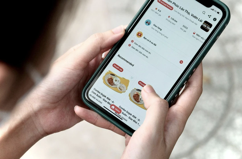 Ứng dụng Gojek phát triển nhiều tính năng đơn giản nhưng hữu dụng, giúp nâng cao trải nghiệm khách hàng khi thao tác đặt món. Ứng dụng Gojek phát triển nhiều tính năng đơn giản nhưng hữu dụng, giúp nâng cao trải nghiệm khách hàng khi thao tác đặt món.