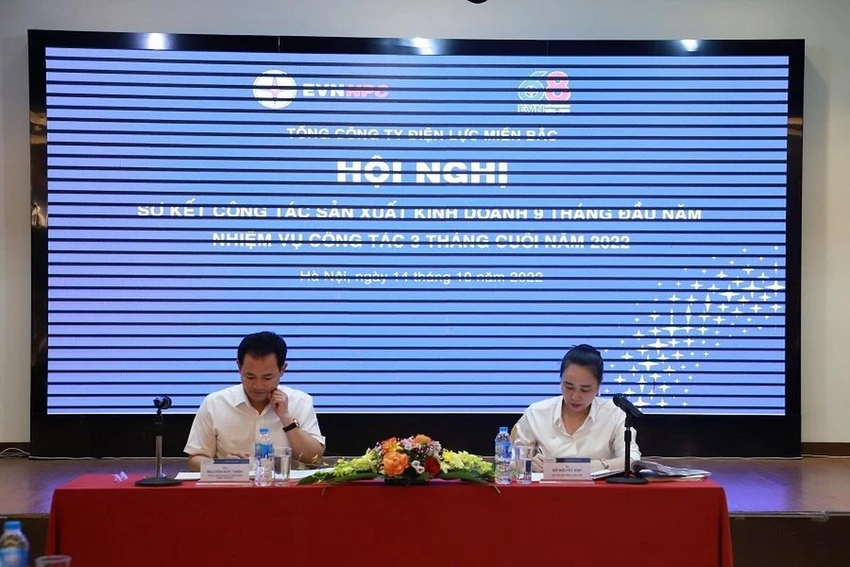 Bà Đỗ Nguyệt Ánh, Chủ tịch EVNNPC và ông Nguyễn Đức Thiện, Tổng Giám đốc EVNNPC chủ trì hội nghị sơ kết 9 tháng năm 2022. Bà Đỗ Nguyệt Ánh, Chủ tịch EVNNPC và ông Nguyễn Đức Thiện, Tổng Giám đốc EVNNPC chủ trì hội nghị sơ kết 9 tháng năm 2022.