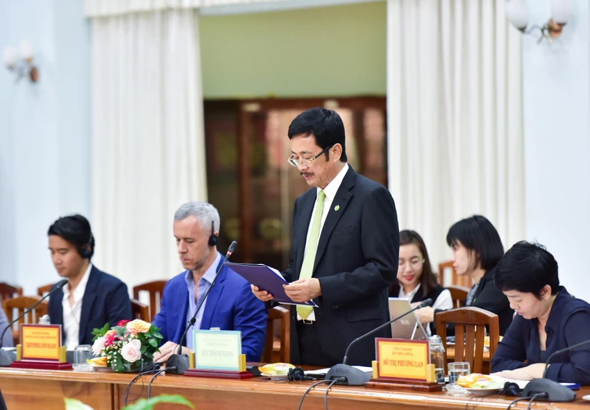 Ông Bùi Thành Nhơn - Chủ tịch HĐQT NovaGroup phát biểu tại buổi làm việc Ông Bùi Thành Nhơn - Chủ tịch HĐQT NovaGroup phát biểu tại buổi làm việc