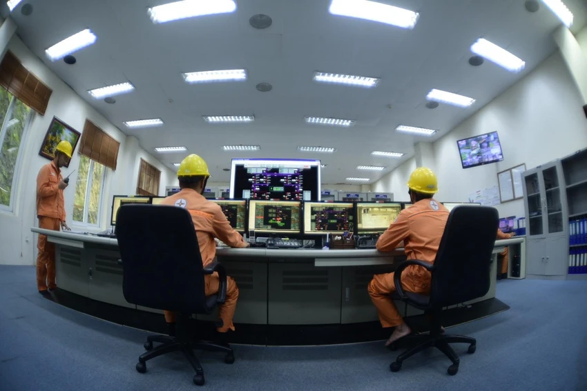 Vận hành an toàn các tổ máy phát điện tại phòng điều khiển trung tâm Nhà máy Thủy điện Đồng Nai 3. Vận hành an toàn các tổ máy phát điện tại phòng điều khiển trung tâm Nhà máy Thủy điện Đồng Nai 3.