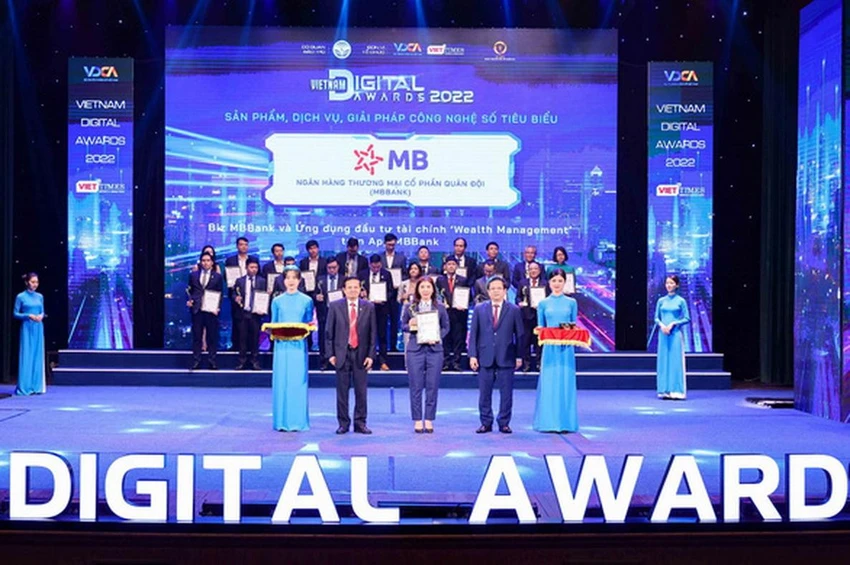 MB được vinh danh tại Giải thưởng Chuyển đổi số Việt Nam 2022 MB được vinh danh tại Giải thưởng Chuyển đổi số Việt Nam 2022