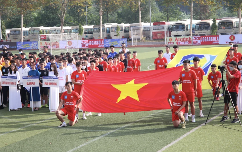 Mùa giải năm 2022 quy tụ 82 đội tuyển thi đấu đến từ 82 trường THPT trên địa bàn Hà Nội Mùa giải năm 2022 quy tụ 82 đội tuyển thi đấu đến từ 82 trường THPT trên địa bàn Hà Nội