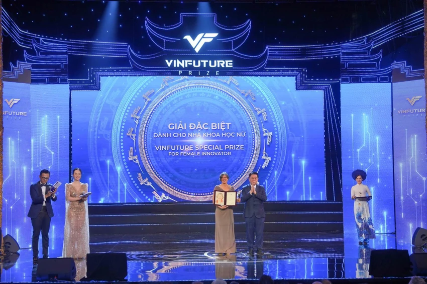 Giải Đặc biệt VinFuture 2022 dành cho Nhà khoa học nữ đã ghi nhận công trình nghiên cứu đột phá của Giáo sư Pamela Christine Ronald (Hoa Kỳ) trong việc phân lập gen Sub1A tạo điều kiện phát triển các giống lúa chịu ngập úng dài hạn. Giải Đặc biệt VinFuture 2022 dành cho Nhà khoa học nữ đã ghi nhận công trình nghiên cứu đột phá của Giáo sư Pamela Christine Ronald (Hoa Kỳ) trong việc phân lập gen Sub1A tạo điều kiện phát triển các giống lúa chịu ngập úng dài hạn.