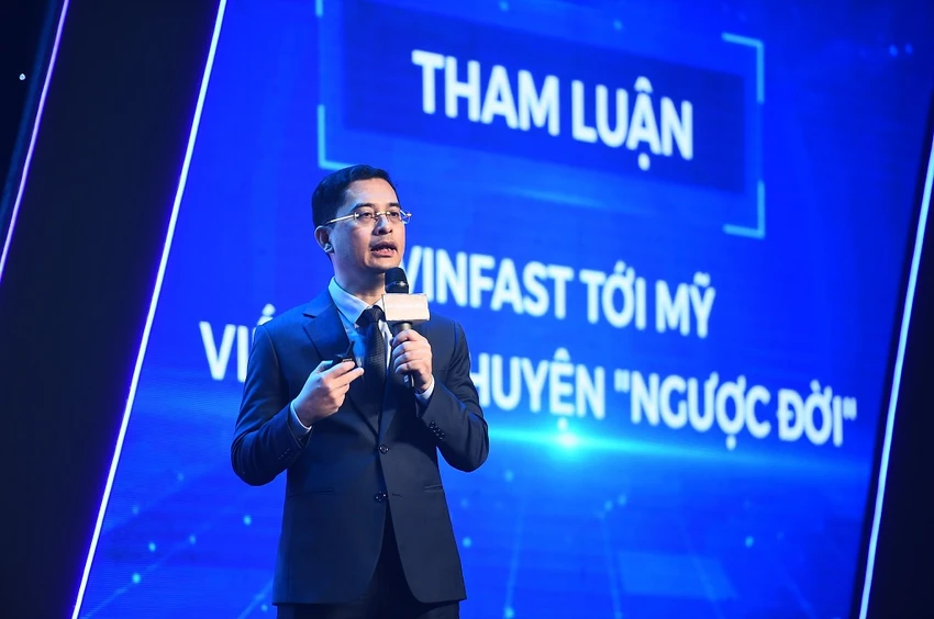 Ông Hoàng Chí Trung - Tổng Giám đốc VinFast Trading Việt Nam trình bày tham luận về hành trình chinh phục thị trường quốc tế của ngành ô tô Việt Nam. Ông Hoàng Chí Trung - Tổng Giám đốc VinFast Trading Việt Nam trình bày tham luận về hành trình chinh phục thị trường quốc tế của ngành ô tô Việt Nam.