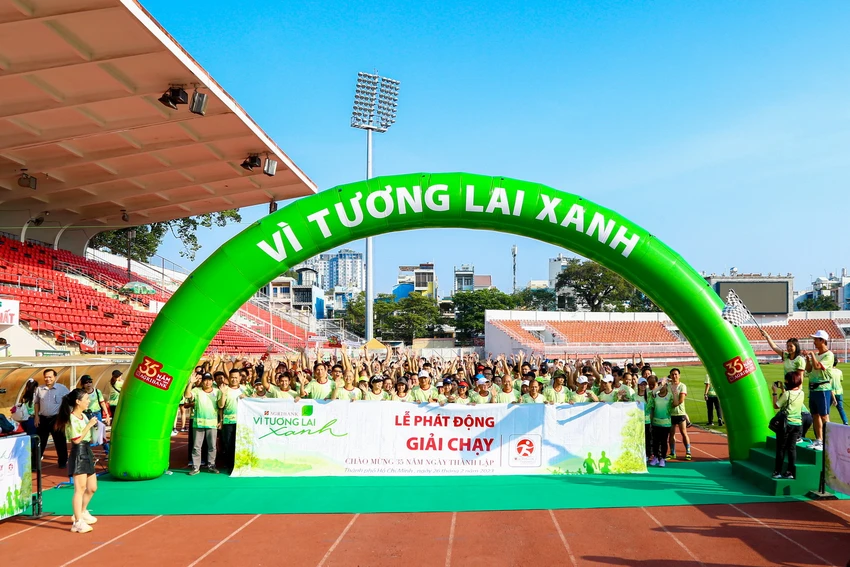 350 VĐV Agribank khu vực TP.HCM đã cùng nhau hoàn thành những đường chạy khởi động đầu tiên. 350 VĐV Agribank khu vực TP.HCM đã cùng nhau hoàn thành những đường chạy khởi động đầu tiên.