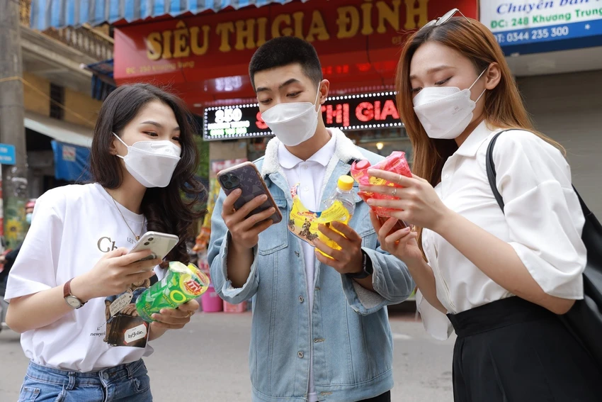 Chương trình khuyến mãi hè của Tân Hiệp Phát luôn thu hút đông đảo người tiêu dùng tham gia. Chương trình khuyến mãi hè của Tân Hiệp Phát luôn thu hút đông đảo người tiêu dùng tham gia.