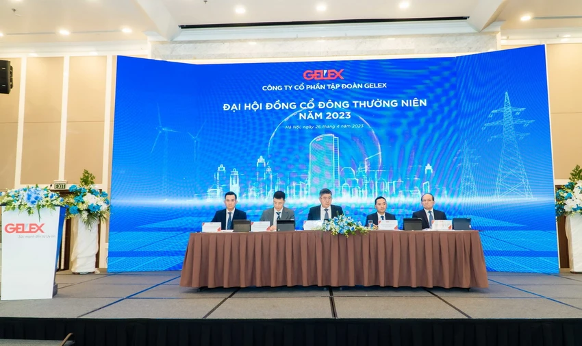 Tham dự đại hội có các thành viên HĐQT, ban tổng giám đốc, các cổ đông và đại diện hợp pháp của cổ đông công ty. Tham dự đại hội có các thành viên HĐQT, ban tổng giám đốc, các cổ đông và đại diện hợp pháp của cổ đông công ty.