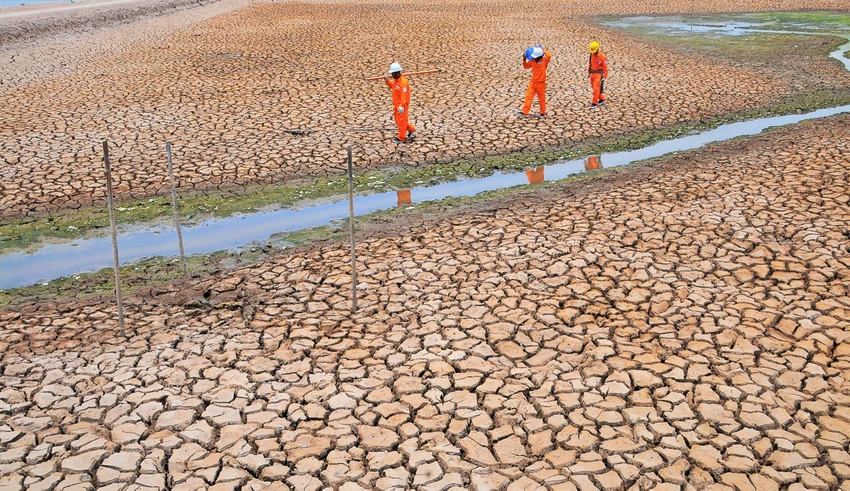 EVNSPC kêu gọi người dân, khách hàng 21 tỉnh phía Nam tăng cường sử dụng điện tiết kiệm và hiệu quả trong mùa khô 2023. EVNSPC kêu gọi người dân, khách hàng 21 tỉnh phía Nam tăng cường sử dụng điện tiết kiệm và hiệu quả trong mùa khô 2023.