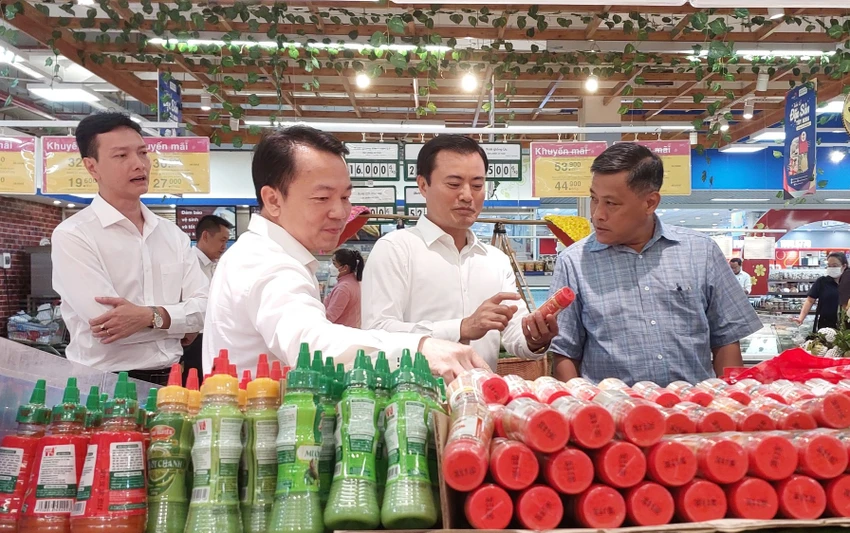 Lãnh đạo TP.HCM và Tây Ninh tham quan Tuần lễ đặc sản Tây Ninh tại Co.opmart Lãnh đạo TP.HCM và Tây Ninh tham quan Tuần lễ đặc sản Tây Ninh tại Co.opmart