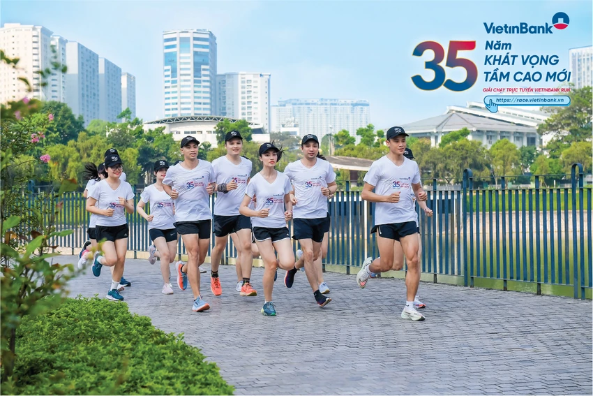 Giải chạy “35 năm Khát vọng tầm cao mới” của VietinBank diễn ra từ ngày ngày 15-6 đến 27-9. Giải chạy “35 năm Khát vọng tầm cao mới” của VietinBank diễn ra từ ngày ngày 15-6 đến 27-9.