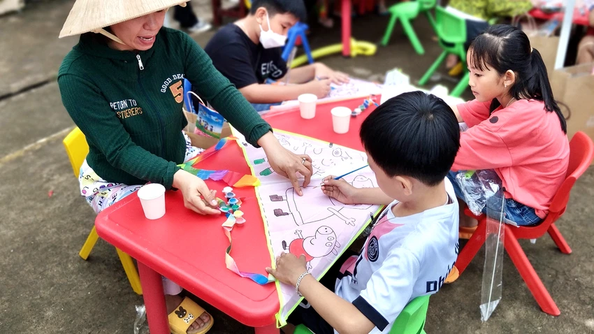 …và là hành trang cùng con vững vàng bước đến tương lai …và là hành trang cùng con vững vàng bước đến tương lai