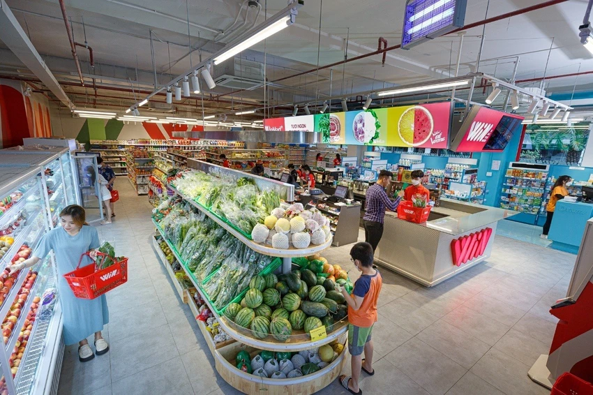 Hệ thống WinMart/ WinMart+ với hơn 3.500 điểm bán trên toàn quốc. Hệ thống WinMart/ WinMart+ với hơn 3.500 điểm bán trên toàn quốc.